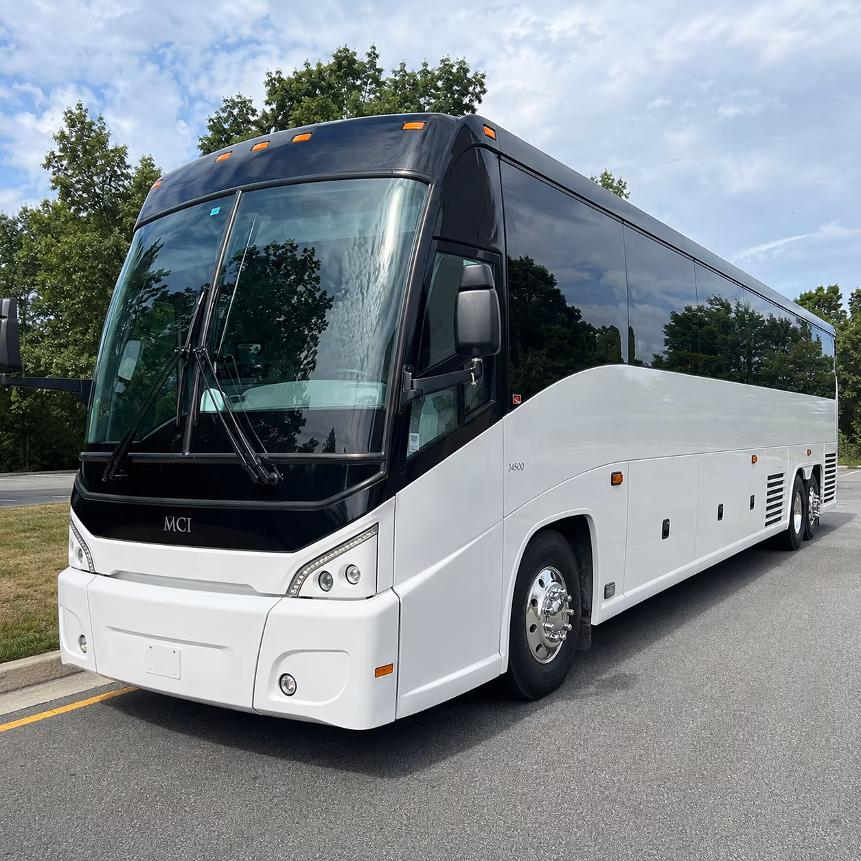 charter buses for warehouse and distribution group transfers near rogers and osseo