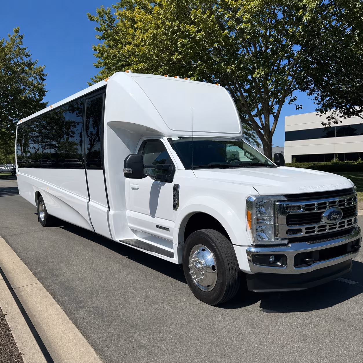 group tour and sightseeing buses around the twin cities