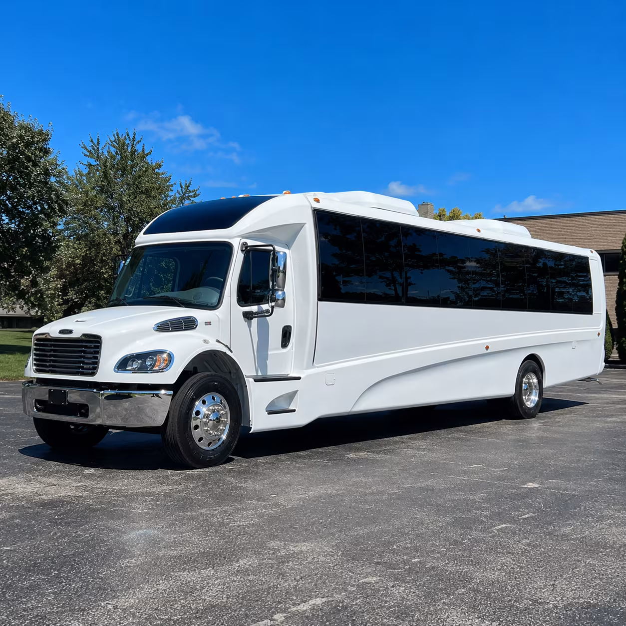 maple grove 28 passenger minibus