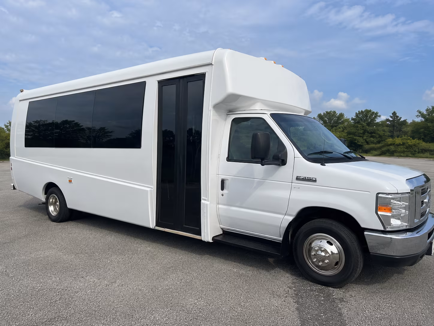 party buses to mystic lake amphitheater and shakopee area concert venues